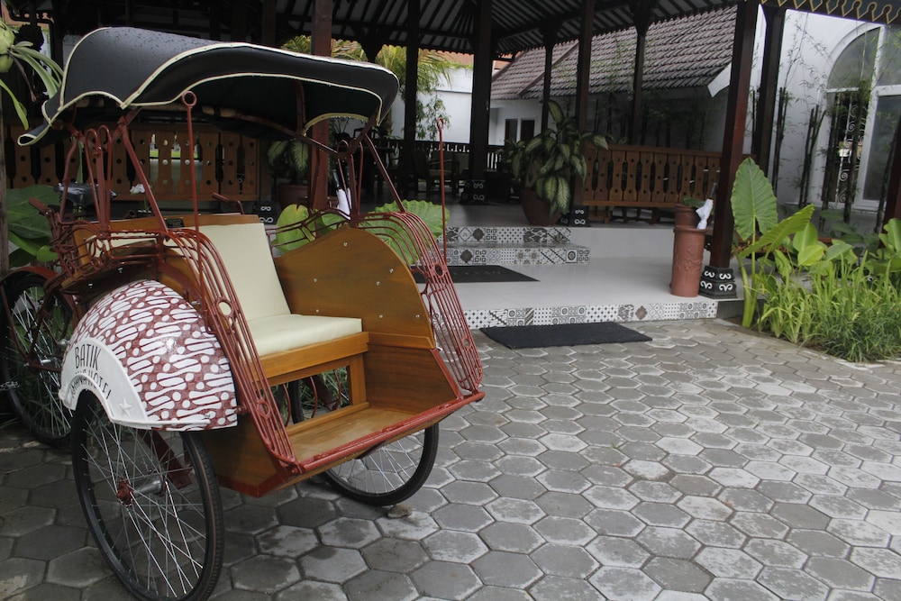 Diana Hotel Jogja 41/43