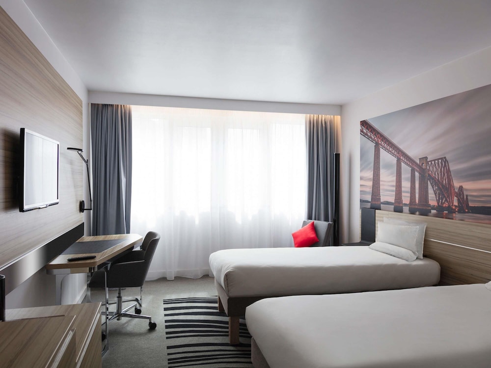 NOVOTEL EDINBURGH CENTRE 25/74