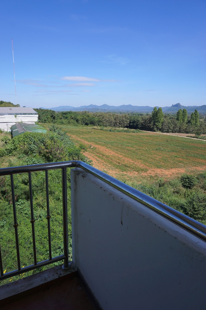 Kirimathani Hotel 2/38
