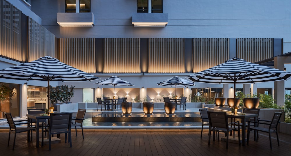 G Hotel Gurney 45/60