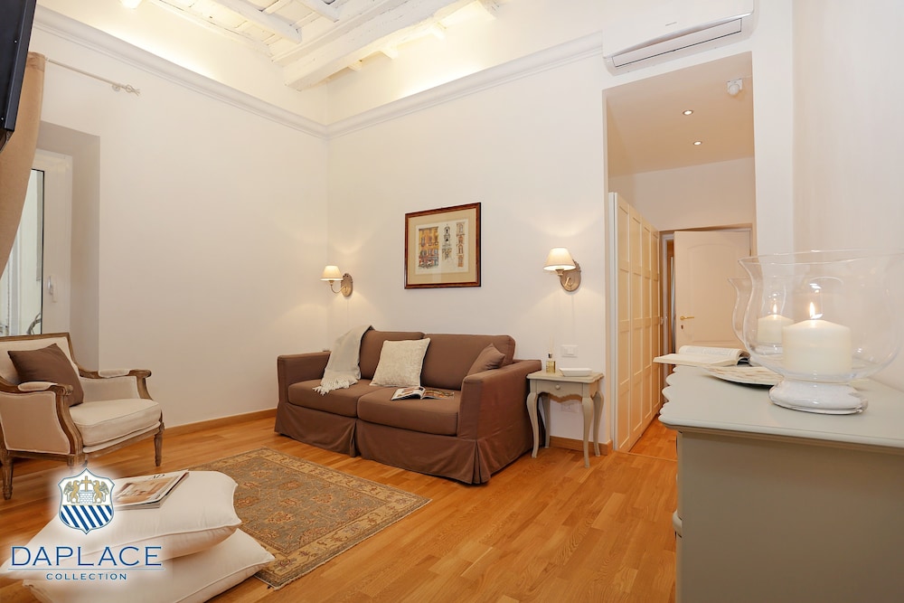 Madonna de Monti Suites 32/50