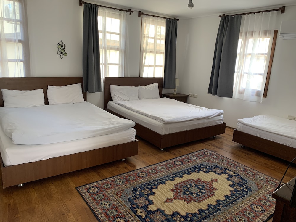 Sabah Pansiyon 12/49