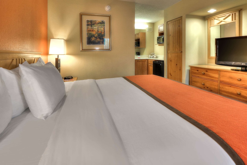 Econo Lodge Pigeon Forge Riverside 18/34