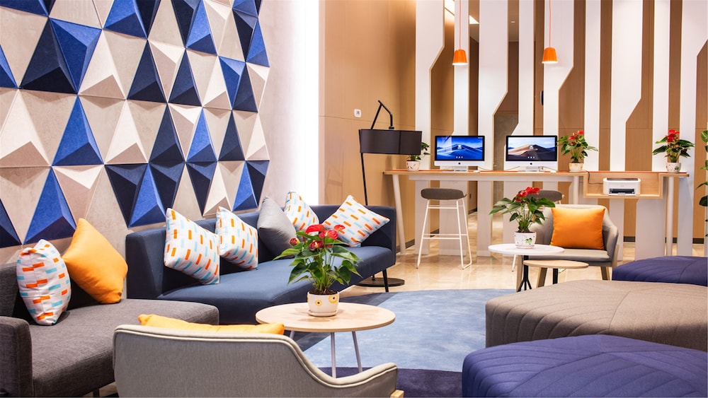 Holiday Inn Express Jiangmen Jianghai 62/79