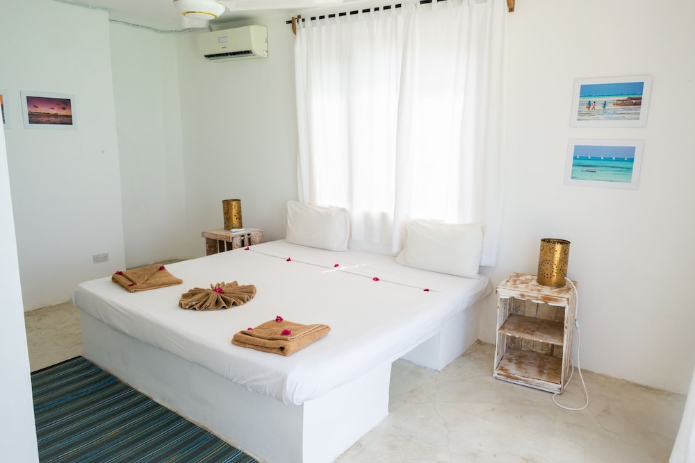 Coral Rock Hotel 15/50