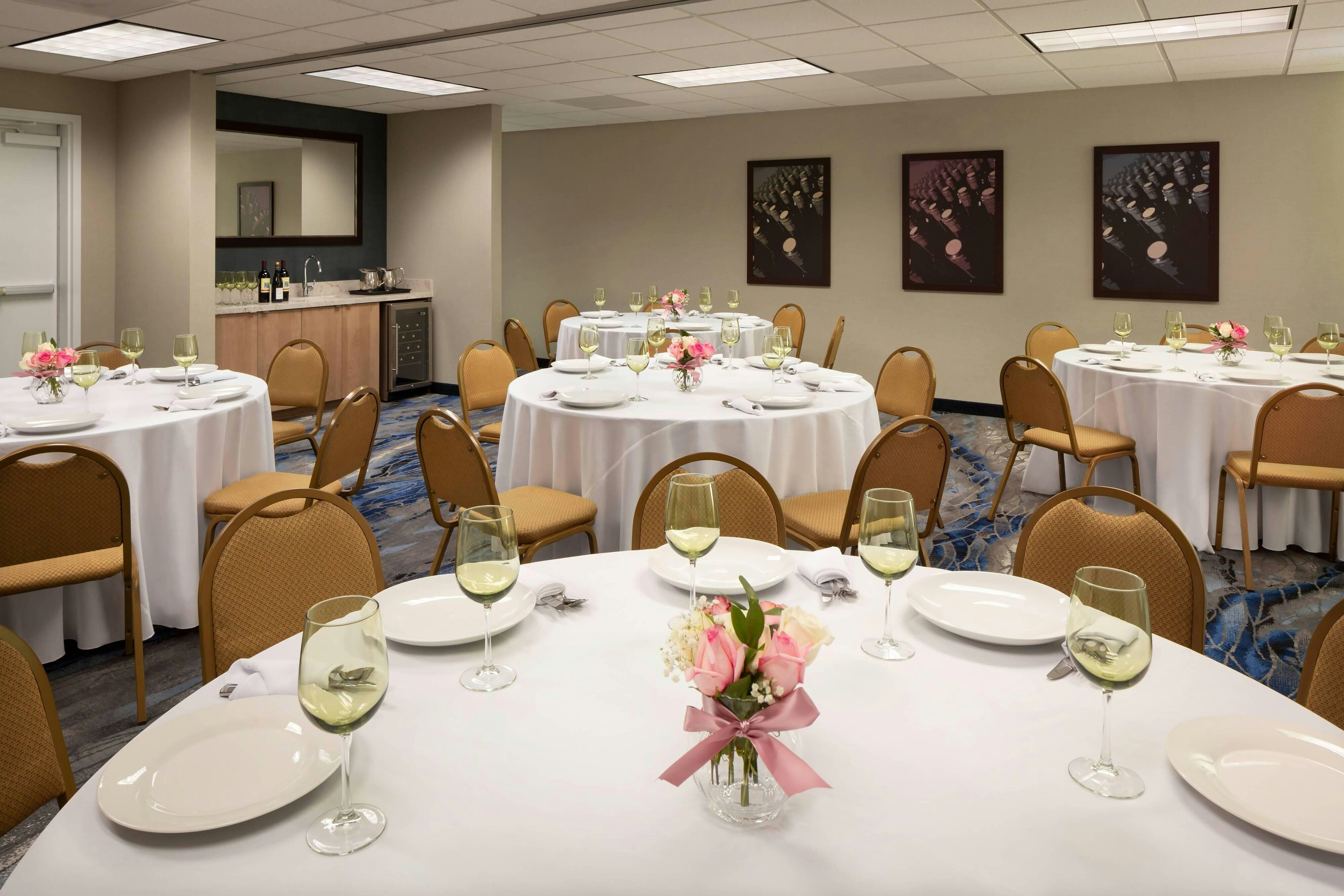 Fairfield Inn and Suites Napa Valley American Canyon 23/31