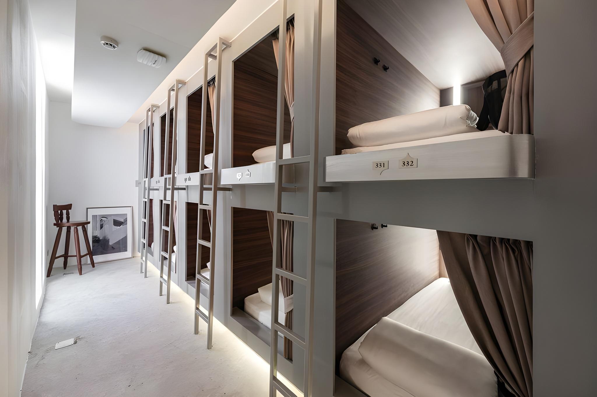 Room, 10 Beds