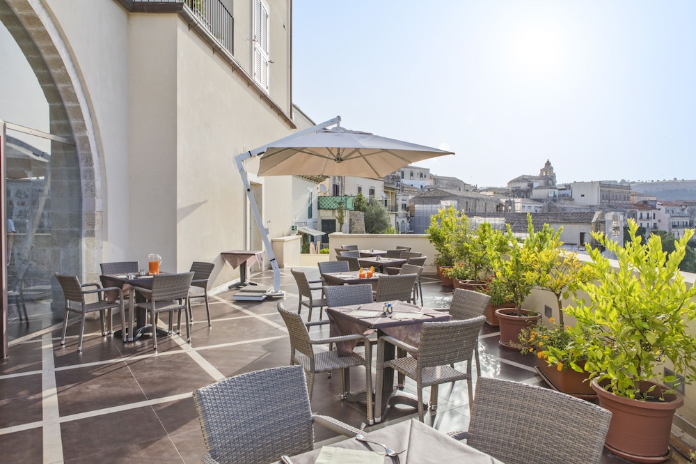 SAN GIORGIO PALACE HOTEL 38/50