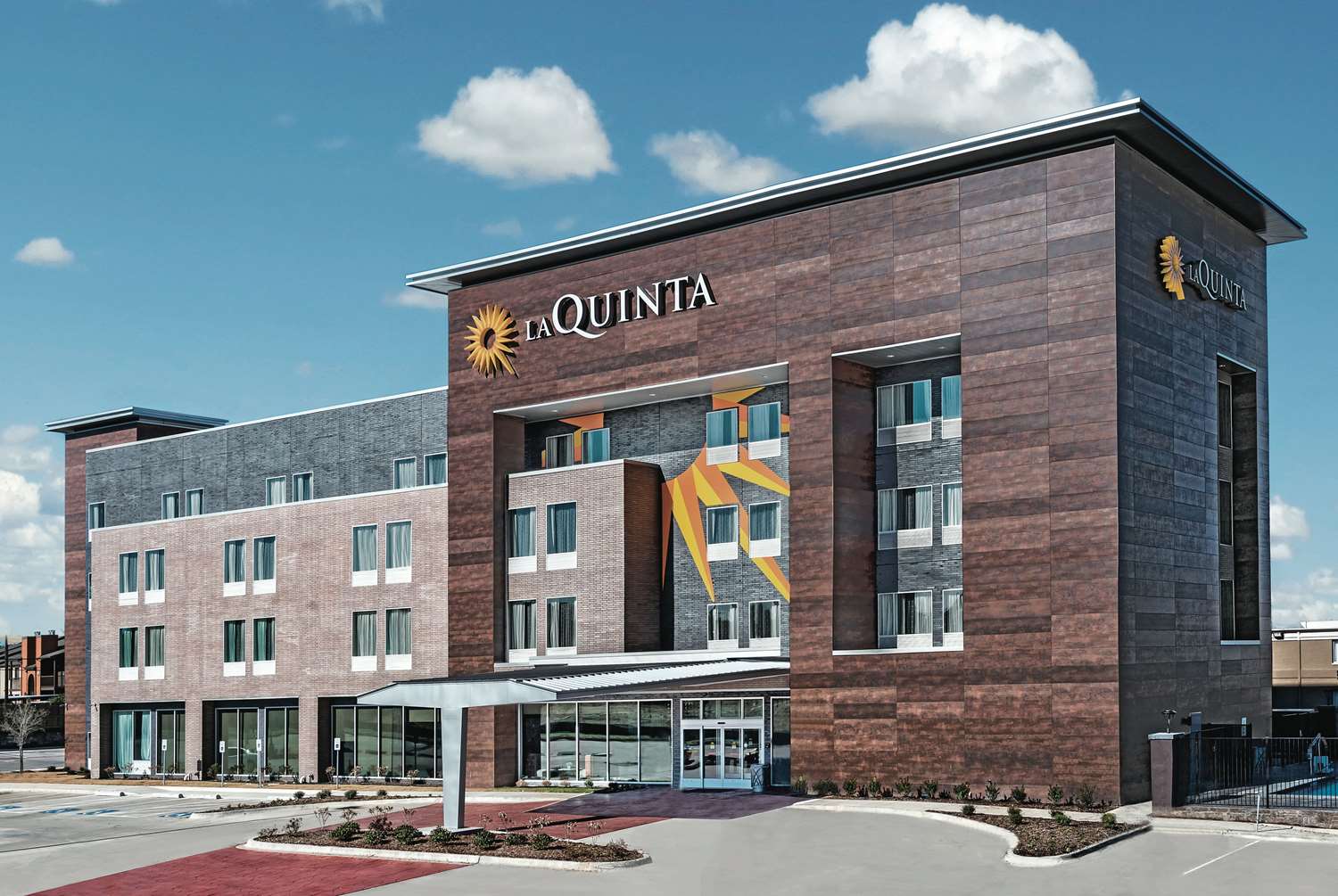 La Quinta Inn & Suites by Wyndham Dallas Grand Prairie North 4/42