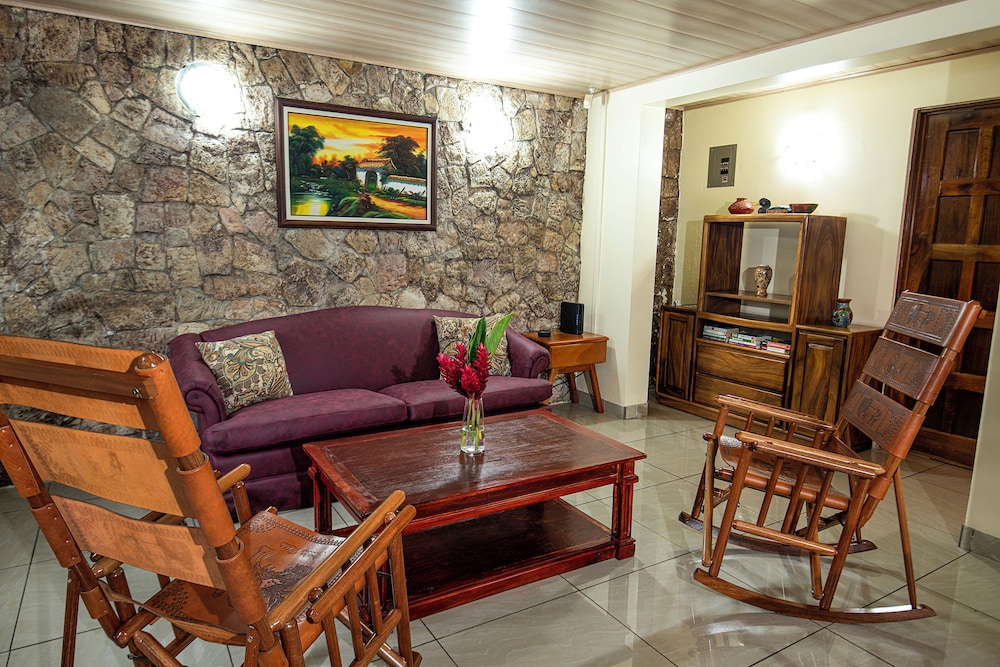 La Terraza Guest House 32/50