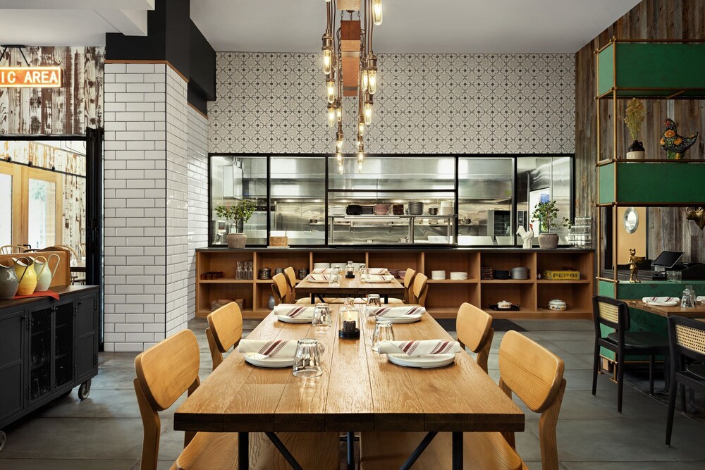 restaurant cafeteria