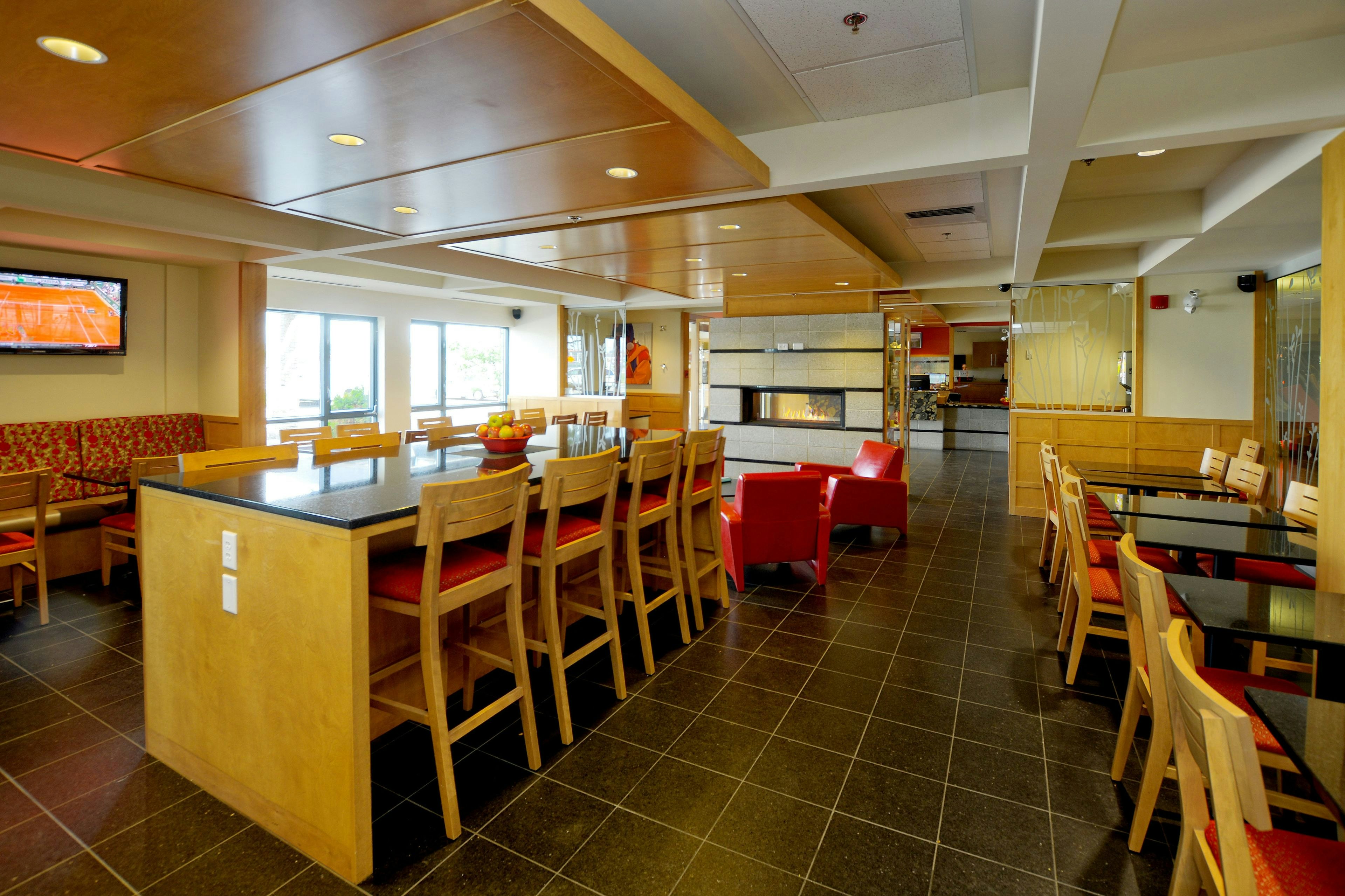 Hotel & Suites Le Dauphin Quebec 37/47