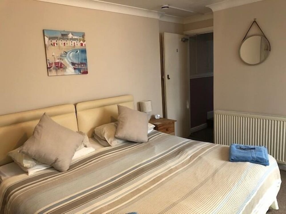 Bridgeside Guest House - B&B 3/34