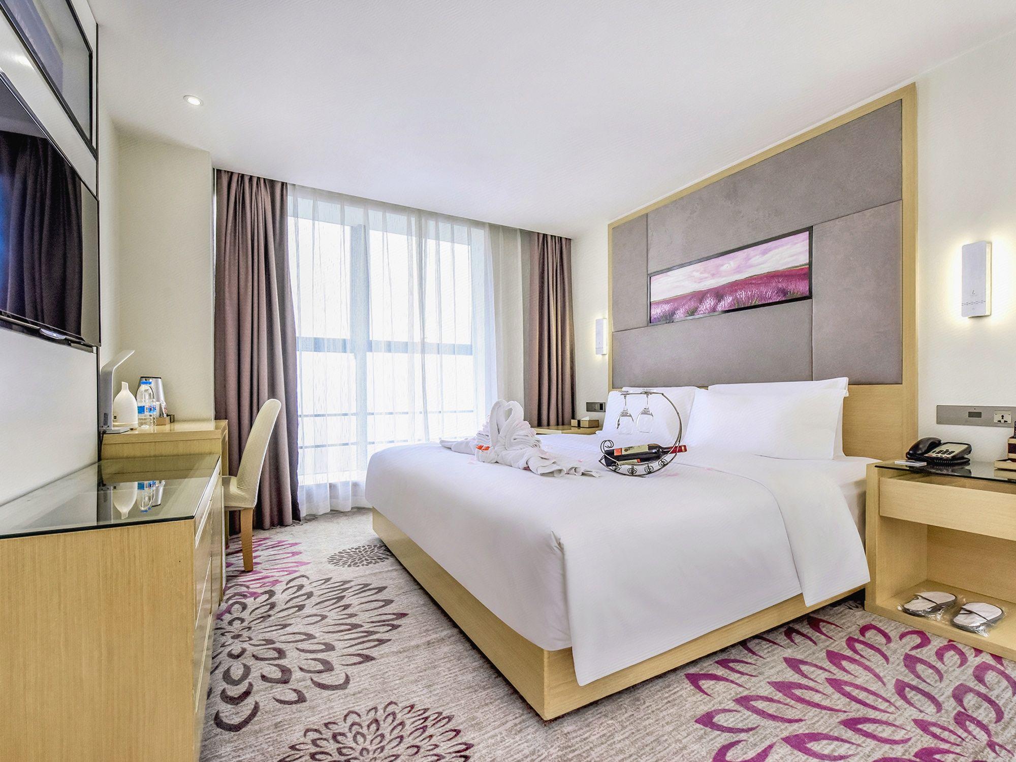 Lavande Hotels (Luzhou Jiale Century City) 12/20