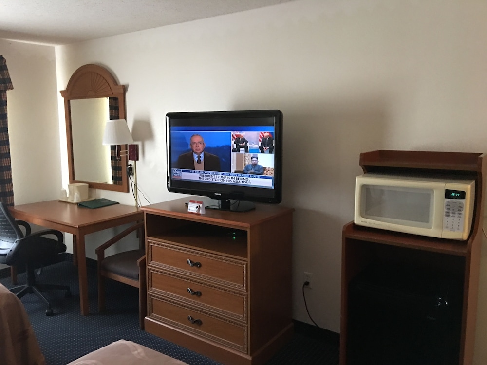 Quality Inn Kalamazoo near Wings Stadium 38/40