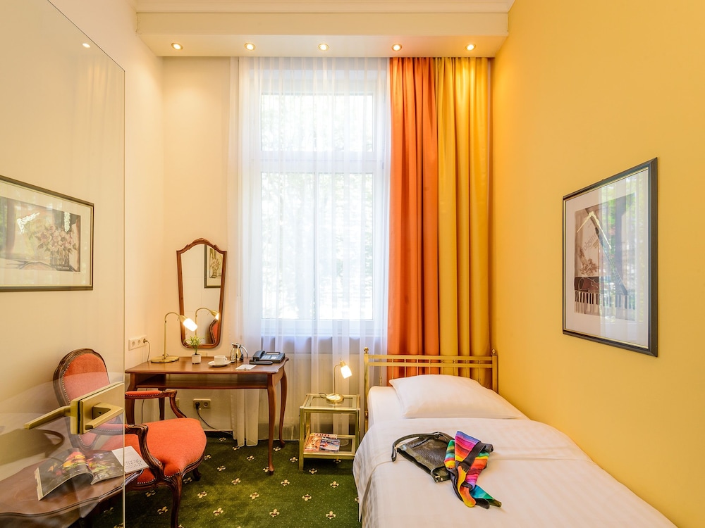Hotel Palmenhof 33/68