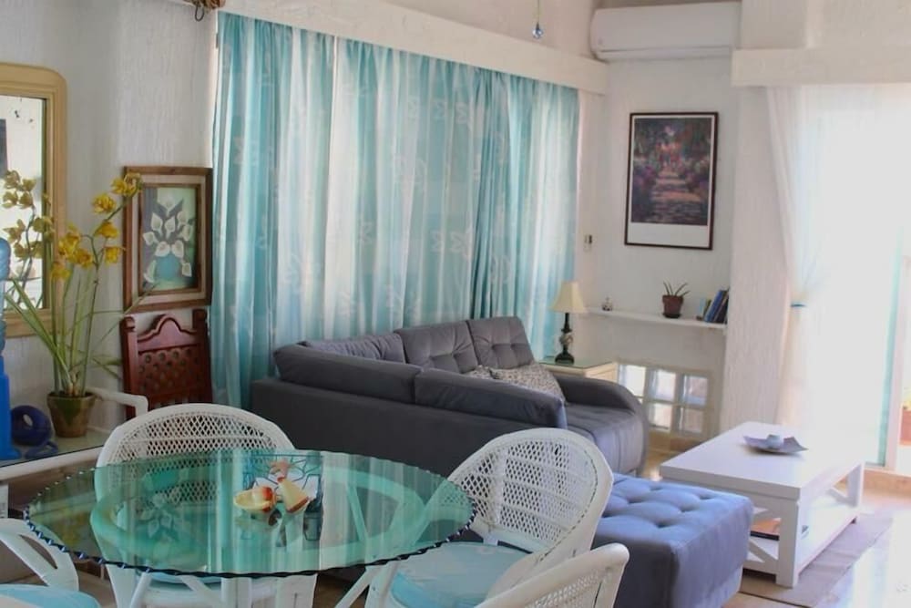 Cancun Plaza Condo 30/49