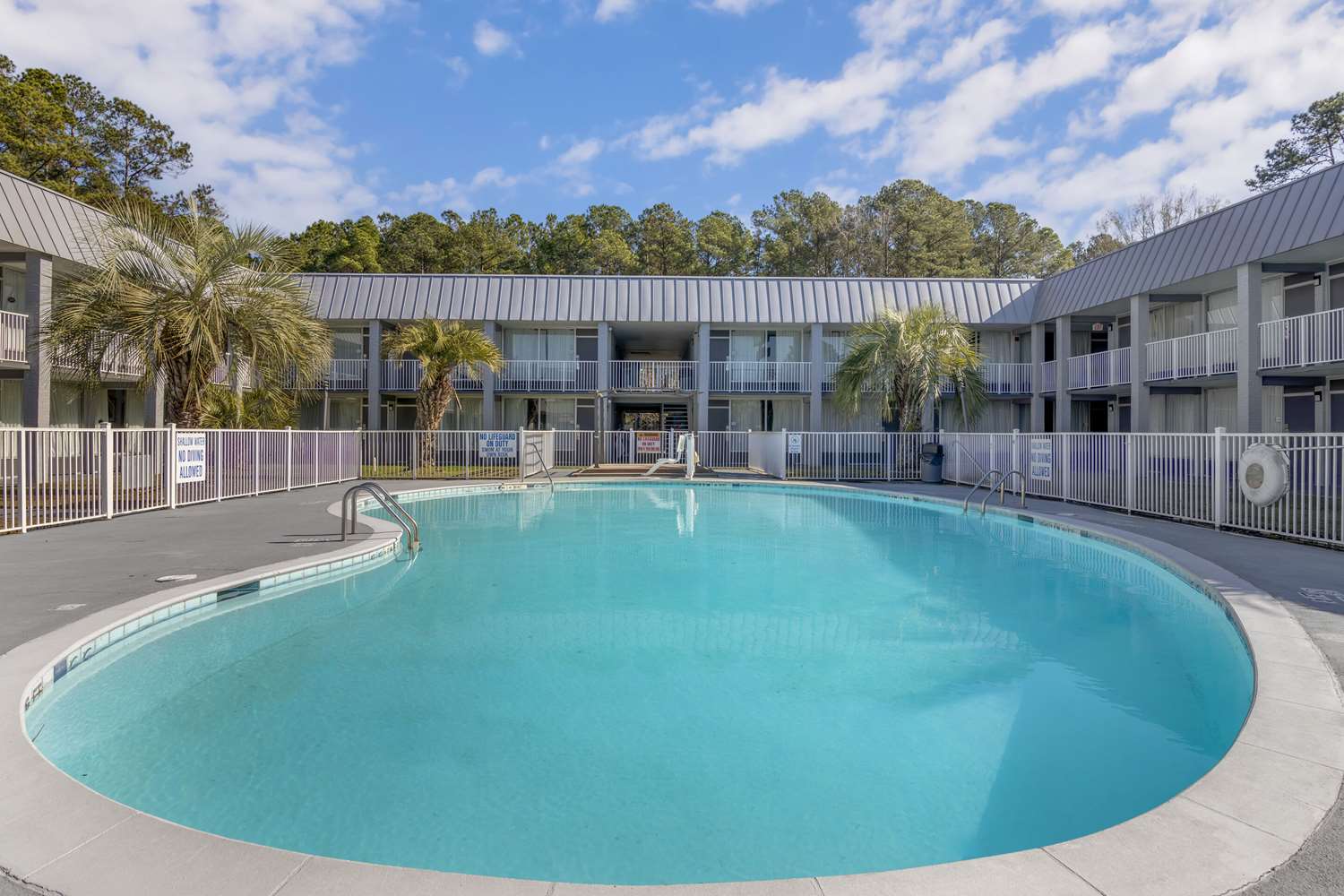 Quality Inn & Suites Hardeeville - Savannah North 10/11