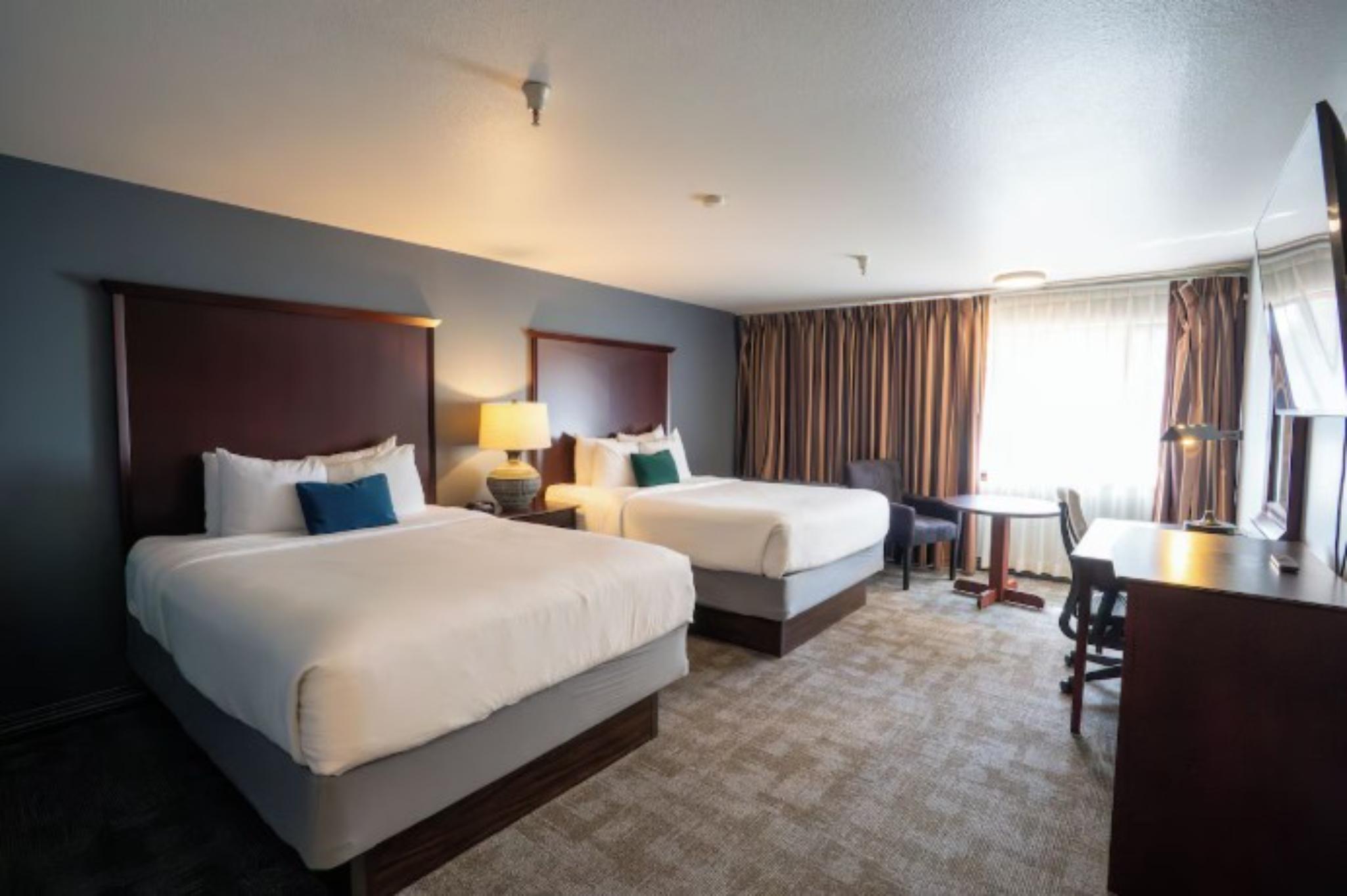 Room, 2 Queen Beds, River View