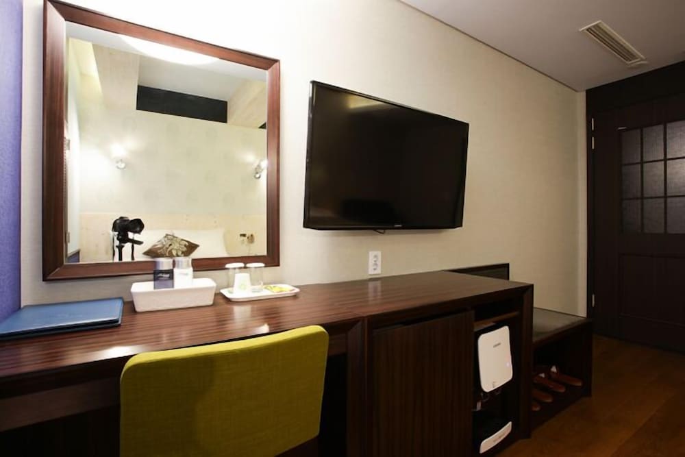 KARAK TOURIST HOTEL 31/50