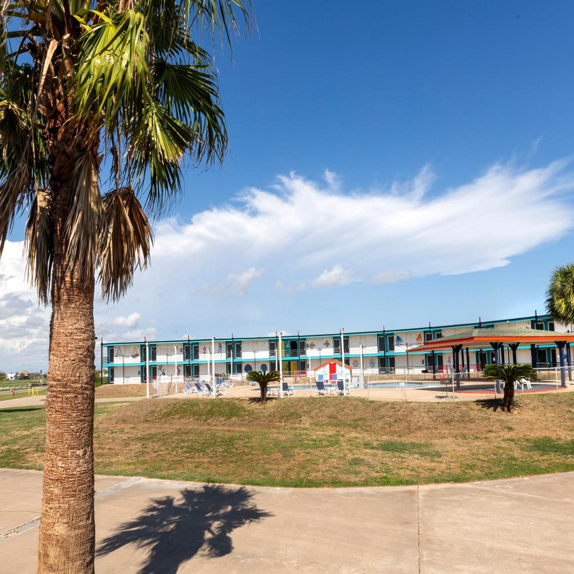 Crystal Palace Resort 39/48