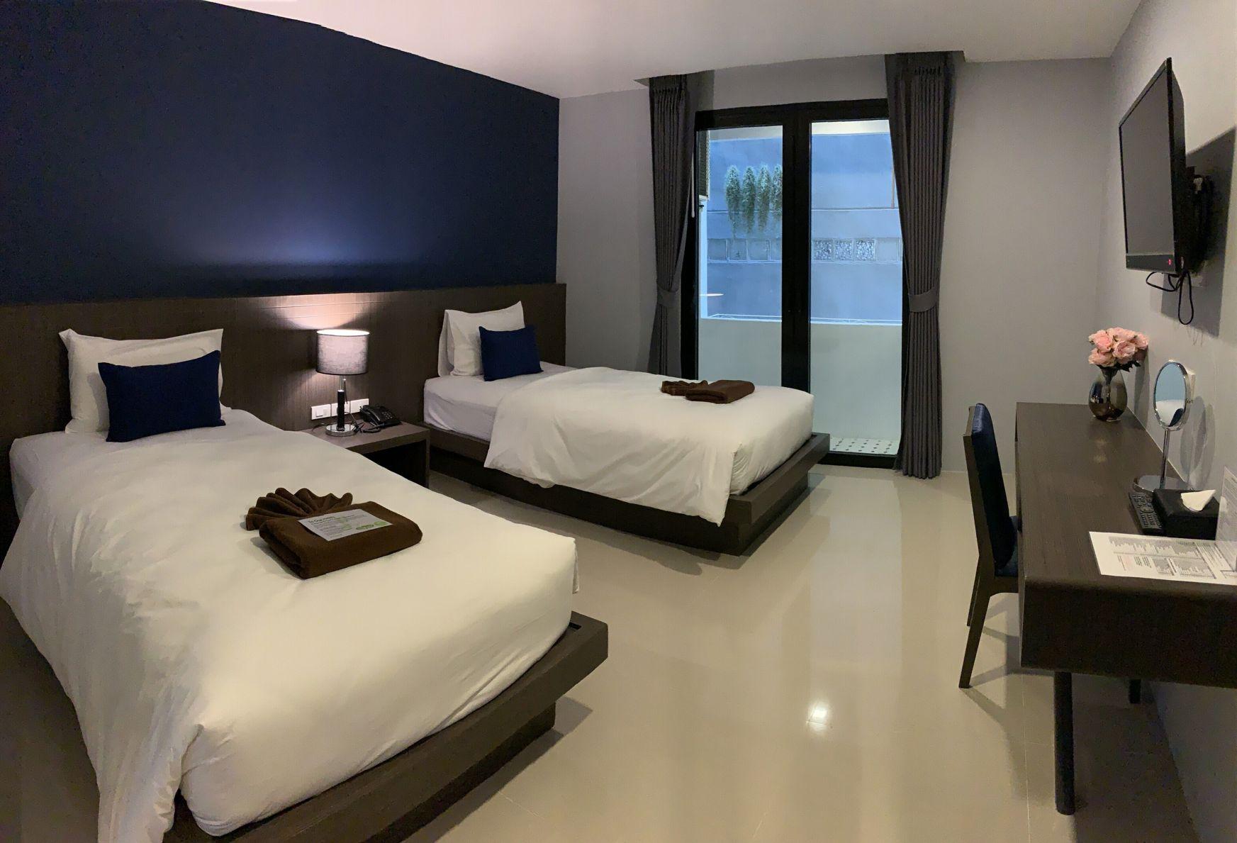 Superior, Twin Beds, 2 Double Beds, No Window