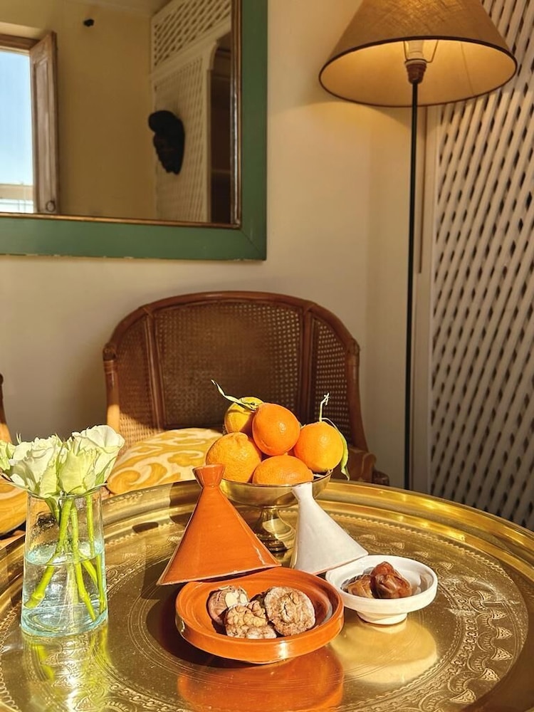 RIAD AZOULAY 65/76