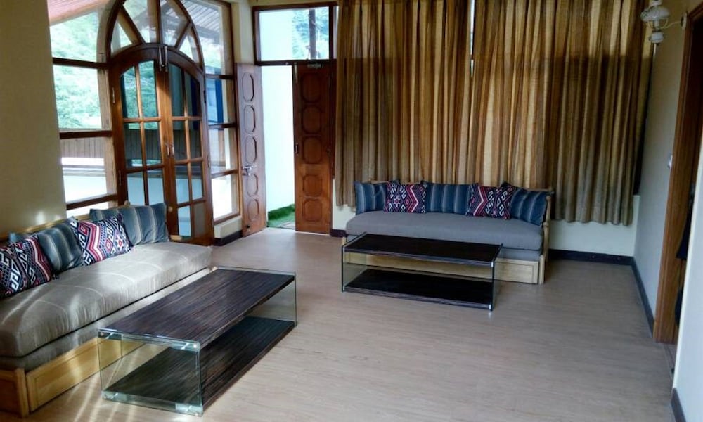 The Manali Inn 52/74