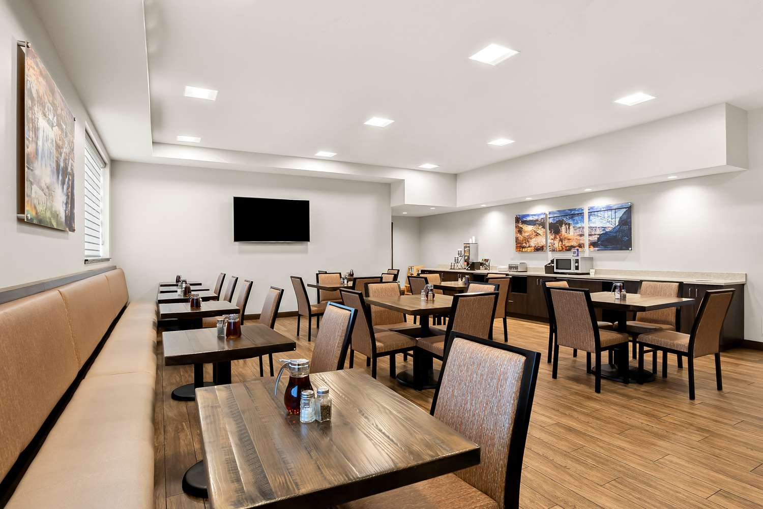 Best Western Sawtooth Inn & Suites 31/34