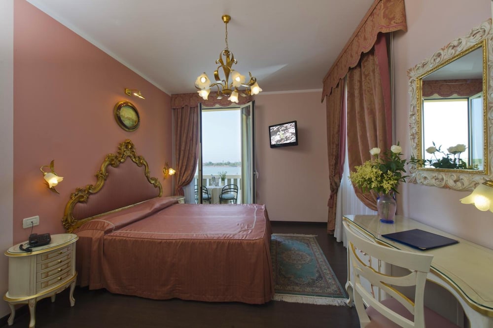 Viktoria Palace 15/76