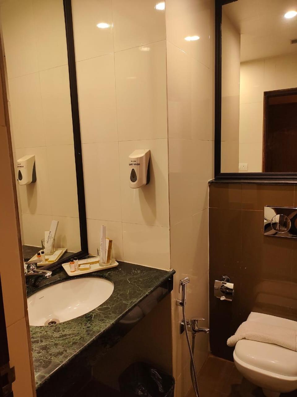 HOTEL LA FRANKLIN 37/38