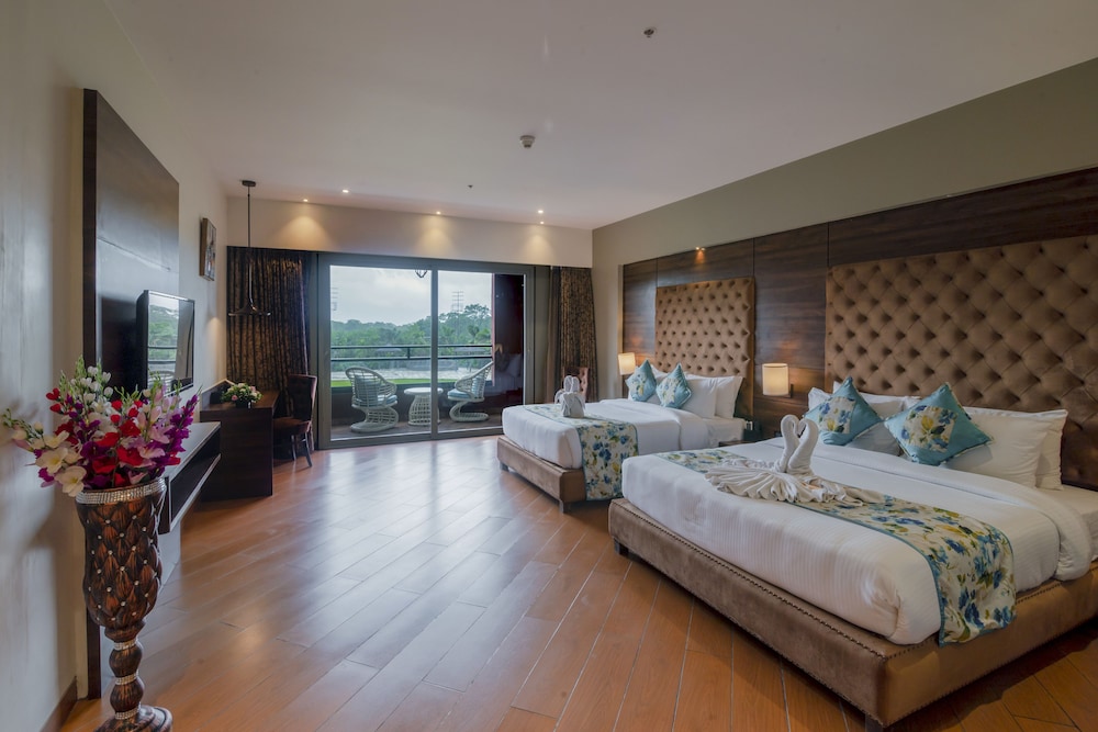 Saya Grand Resort By Treat Thane 15/50