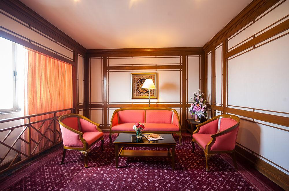 lounge