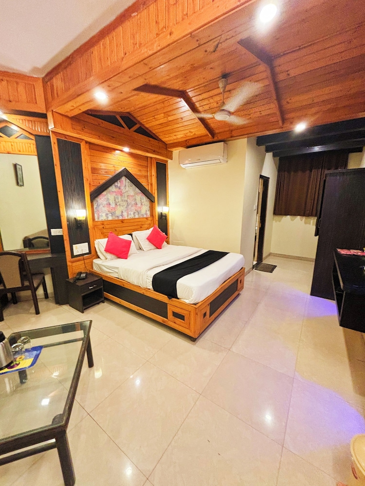 Hotel Pratap Heritage 15/50