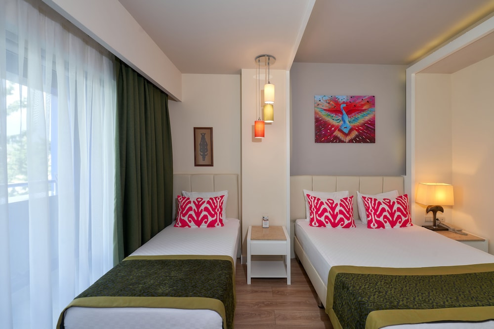 Standard, 1 Double and 1 Single Bed, Murphy Bed, Land View، Orange County Alanya 4/10