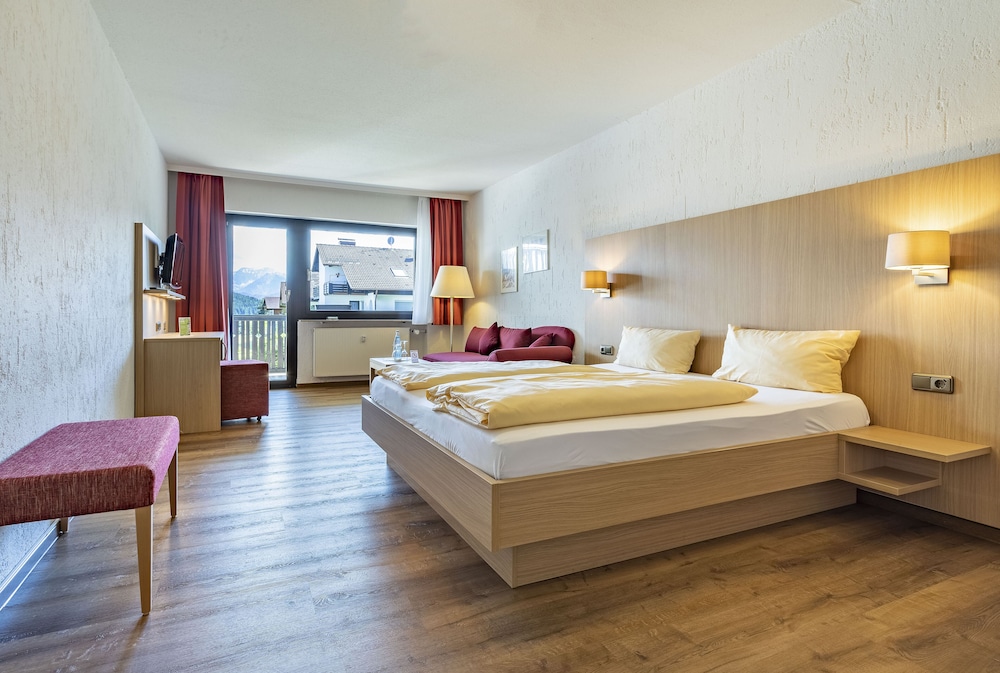 Landhotel Seeg 9/40