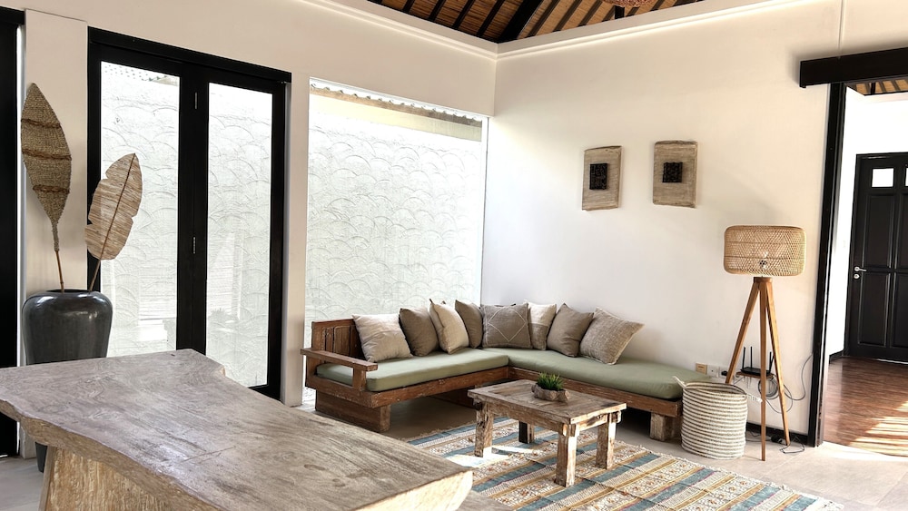 Artemis Villa And Hotel 29/46
