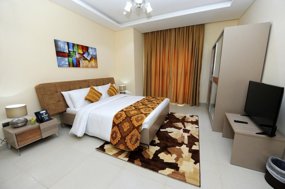 CLASSIC, STUDIO, KING BED