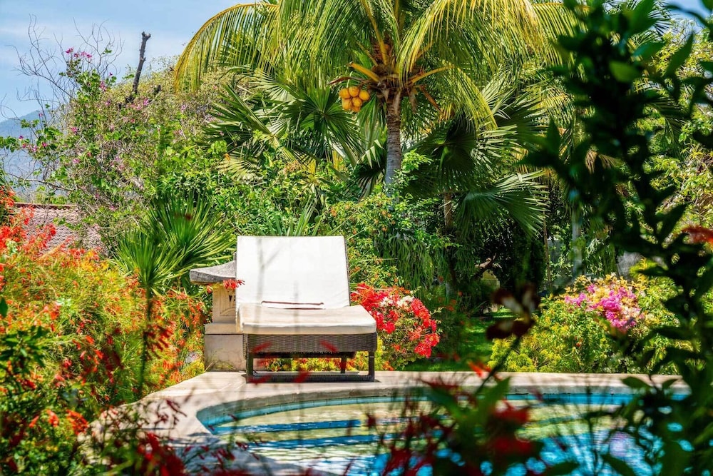 Ocean Sun Dive Resort 56/59