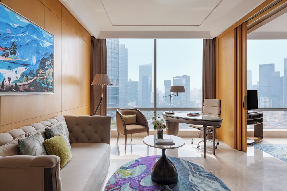 RAFFLES JAKARTA 30/50