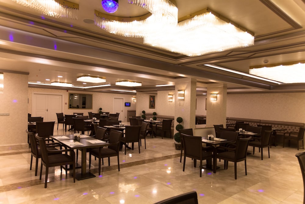Miss Istanbul Hotel & Spa 36/48