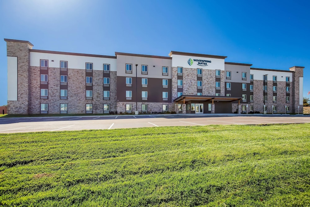 WoodSpring Suites St Peters-OFallon 32/38