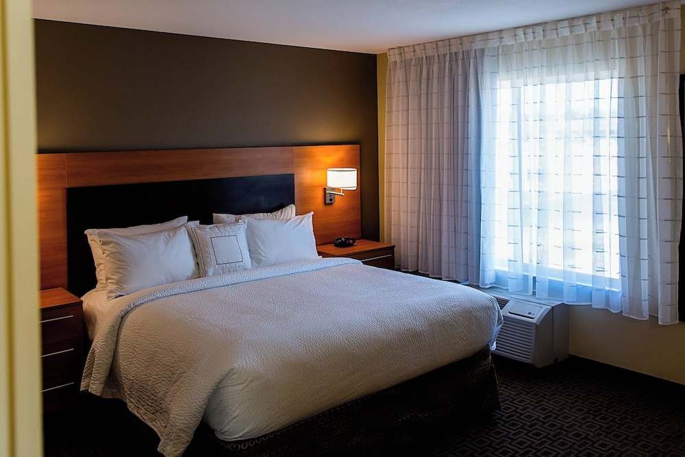 TownePlace Suites by Marriott Lancaster 19/50
