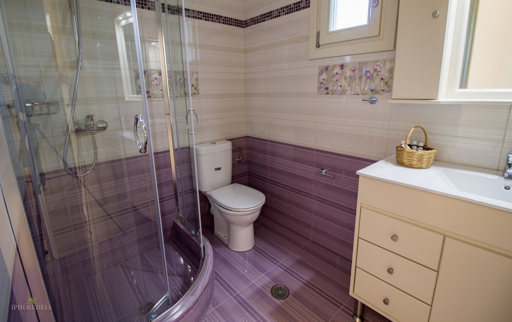Iphimedeia Apartments Suites 72/75