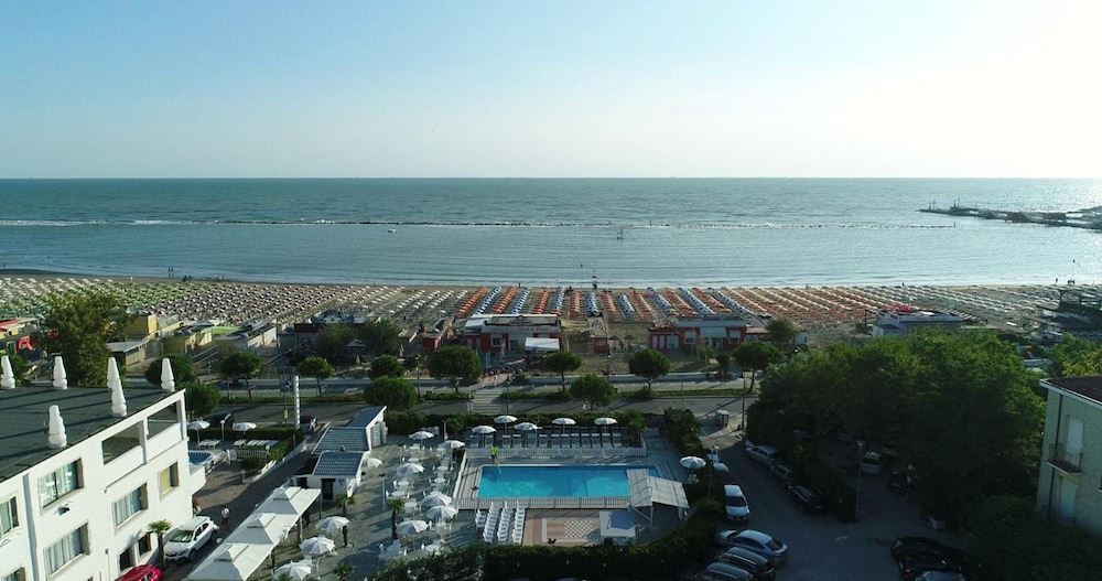 Hotel Promenade Universale 44/50