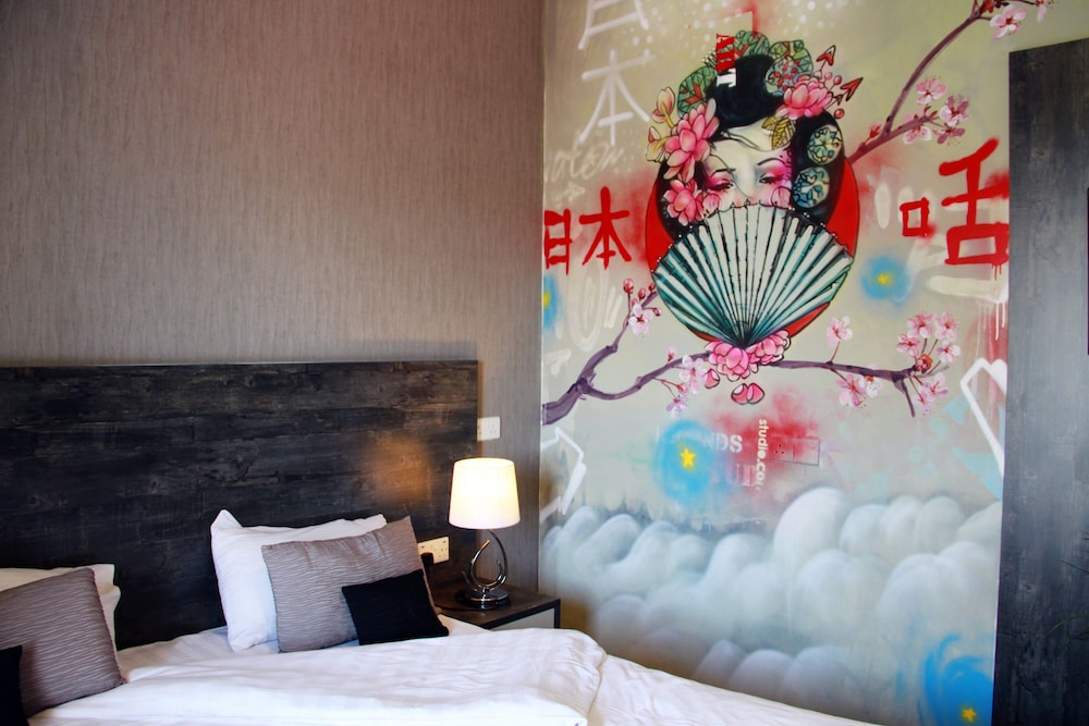 Rise Street Art Hotel 31/63