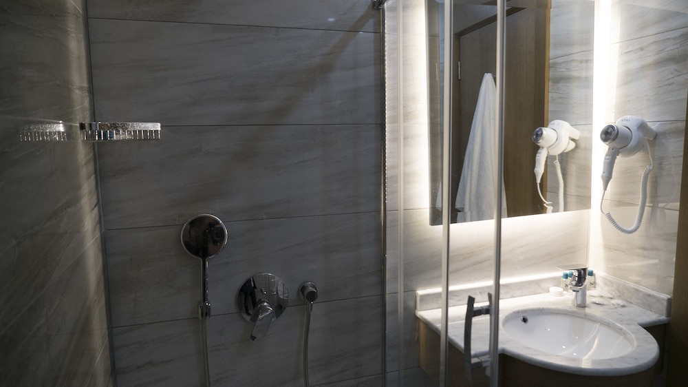 Yuksel Istanbul Yenikapi 10/53