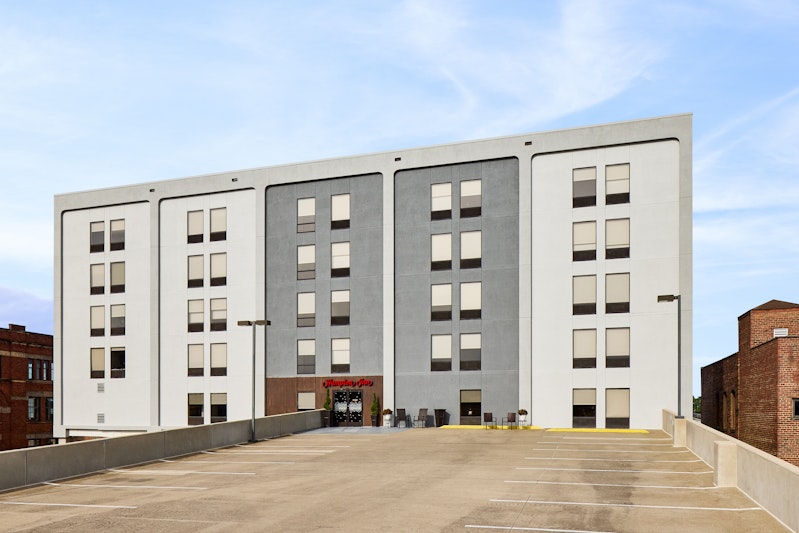 Hampton Inn Massillon 40/41