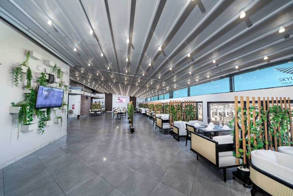 Lobby at SKYLINE TABUK HOTEL, TABUK