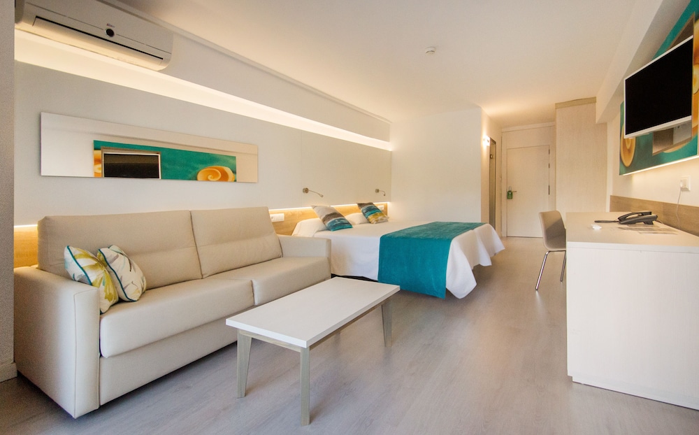 Globales Panama - Adults Only 21/32